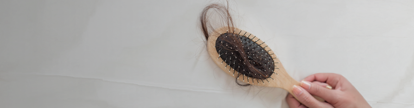 Découvrez tout ce qu’il faut savoir sur les problèmes capillaires tels que la perte des cheveux ou la perte de densité