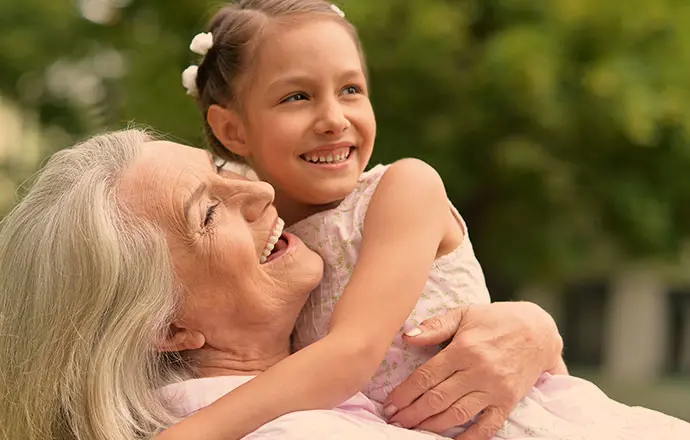 A un âge plus avancé, les muscles travaillent moins et moins de vitamine D est produite naturellement. Il est donc très important de prendre un supplément de vitamine D.