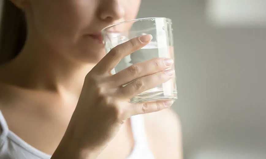 ORS staat voor ‘oral rehydration salts’. Het is een oplossing van zout en glucose.