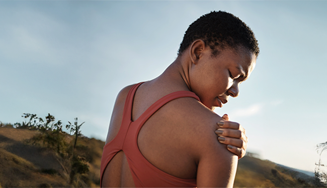 Ontstoken schouder: hoe herken je het en wat kan je eraan doen?
