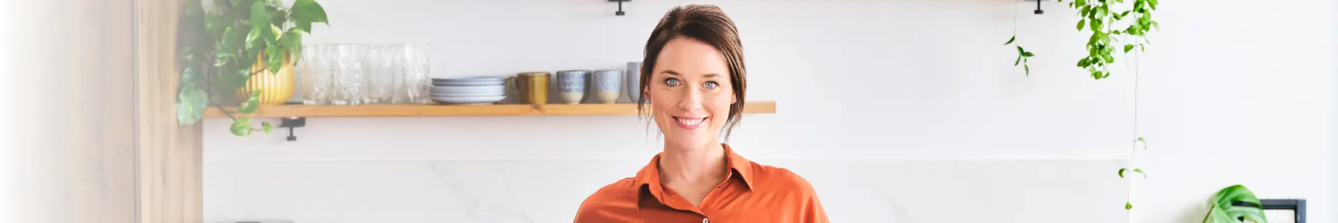 Le stress se reconnaît à des symptômes tels que les maux de tête, les palpitations, les troubles du sommeil, les douleurs musculaires, la mauvaise humeur et les difficultés de concentration, entre autres.