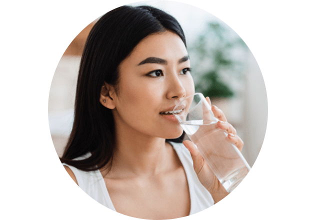 Drink iedere dag minstens 1,5 tot 2 liter water