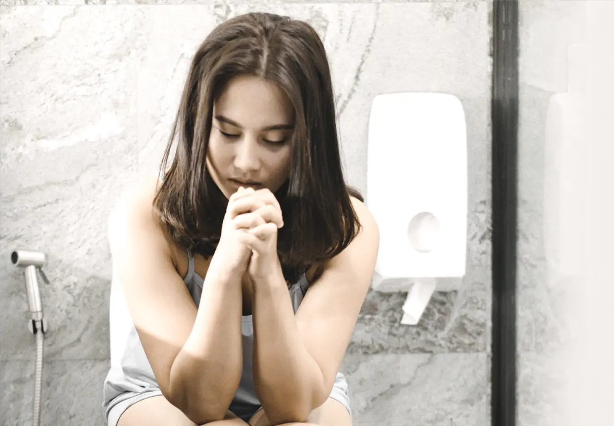 En cas de cystite, la muqueuse de la paroi interne de la vessie est enflammée en raison de la migration de bactéries intestinales vers la vessie et de leur fixation sur la paroi vésicale.