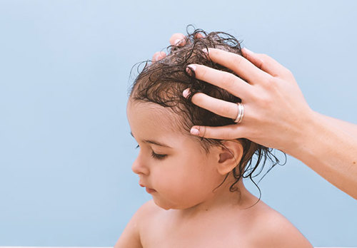 Hoe je luizen kan behandelen, lees je hier!