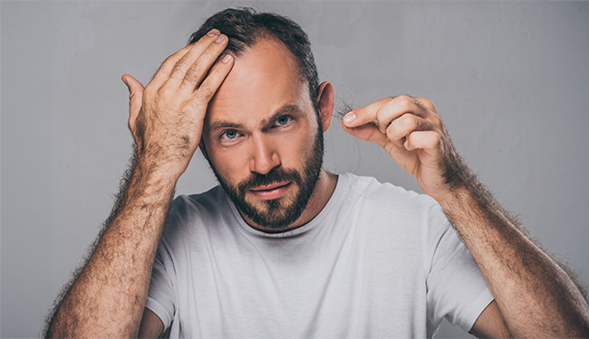 Haaruitval na bevalling: wanneer begint het en hoe lang duurt het?